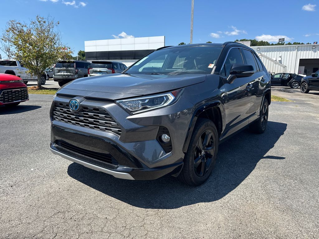 2019 Toyota RAV4 Hybrid XSE photo 4