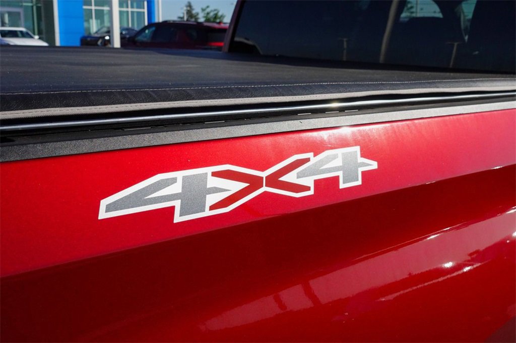2025 Chevrolet Silverado 1500 RST photo 7