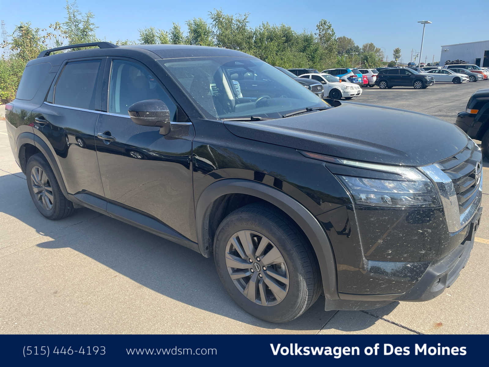 2025 Nissan Pathfinder SV photo 2