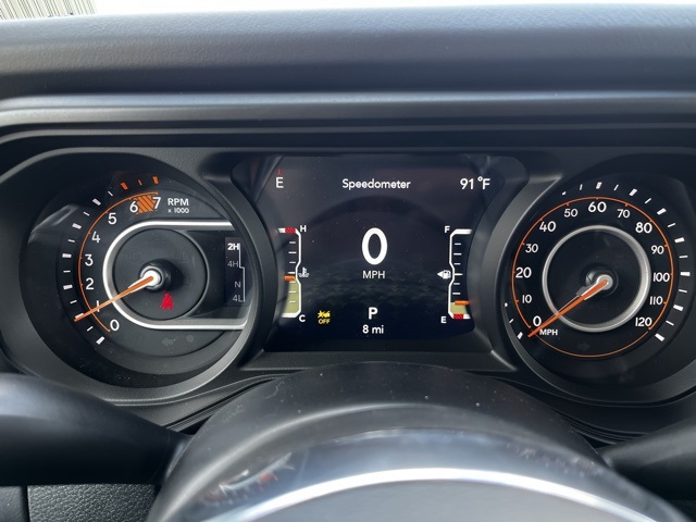2025 Jeep Wrangler Sahara photo 11