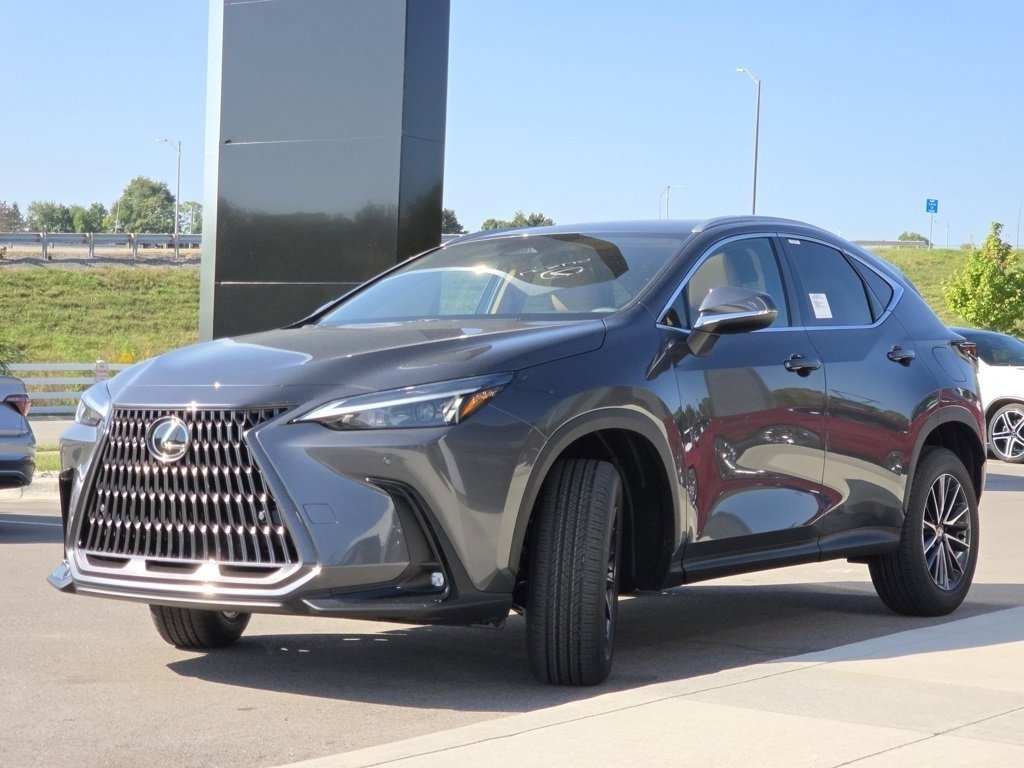2026 Lexus NX 350h photo 18