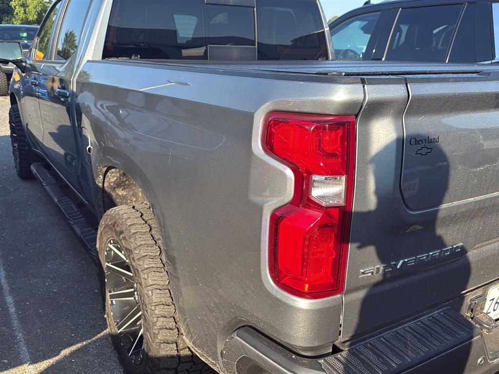 2023 Chevrolet Silverado 1500 RST photo 4