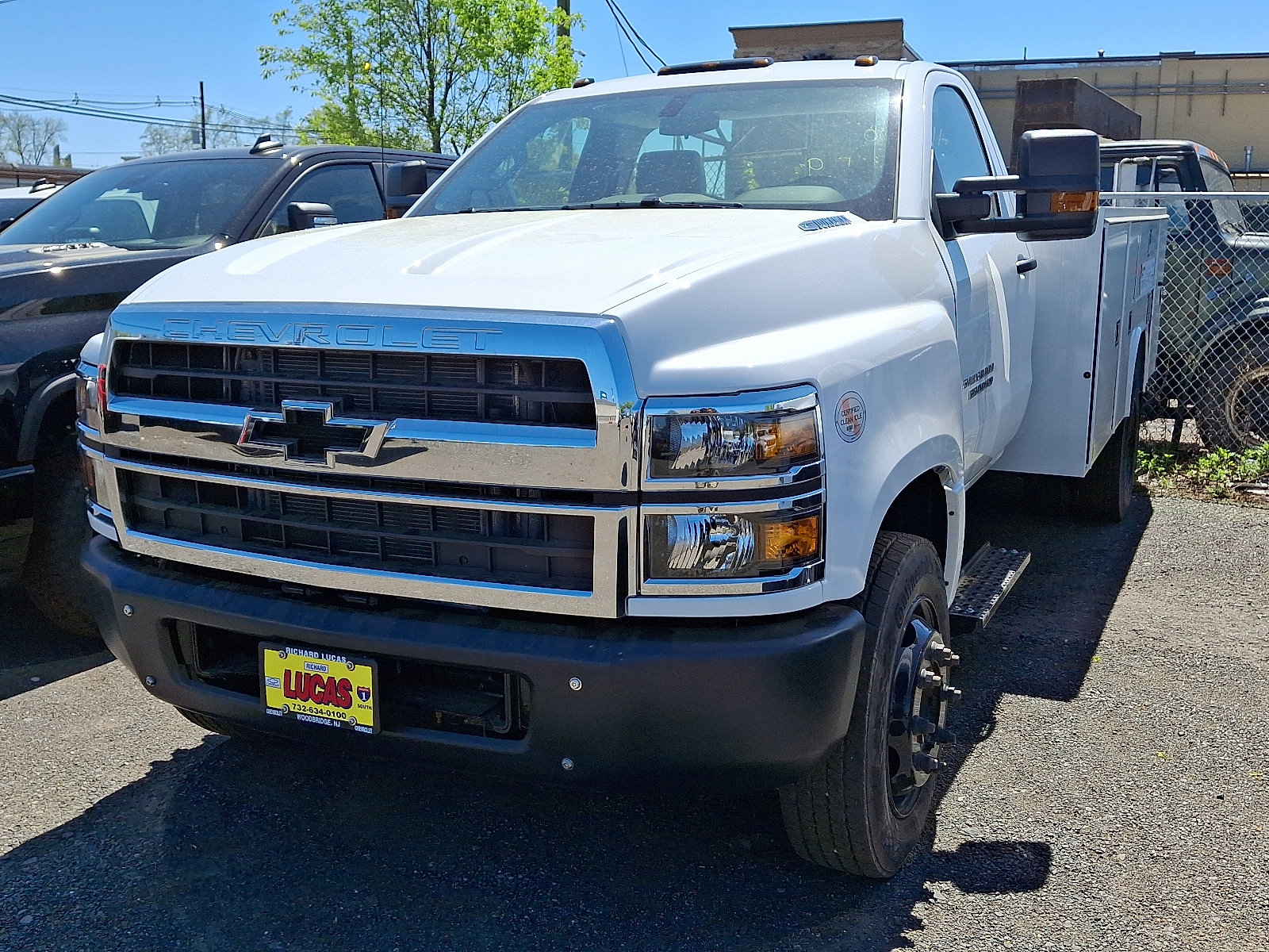 2024 Chevrolet Silverado 5500HD Work Truck photo 2