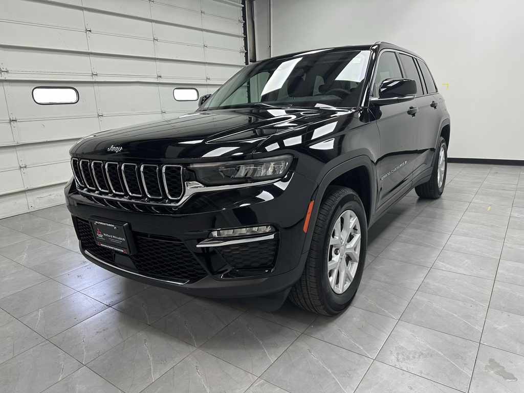 2024 Jeep Grand Cherokee Limited photo 2