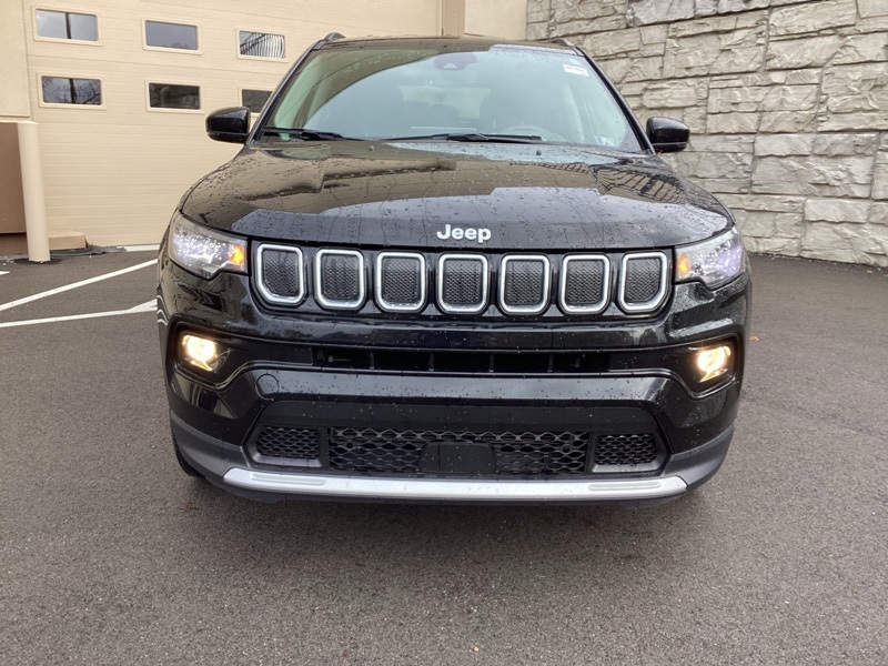 2022 Jeep Compass Limited photo 2
