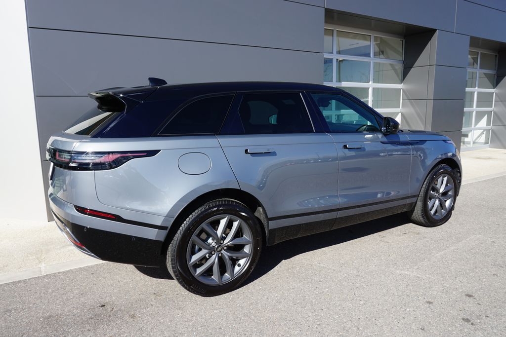 2026 Land Rover Range Rover Velar SE photo 3