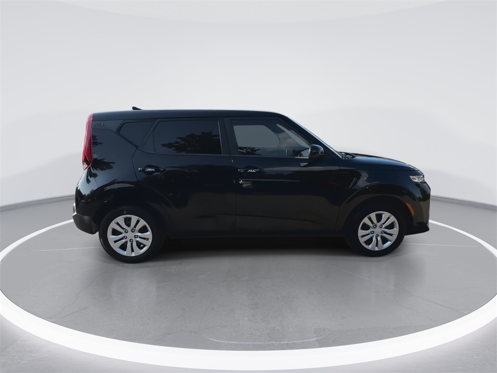 2022 Kia Soul LX photo 9