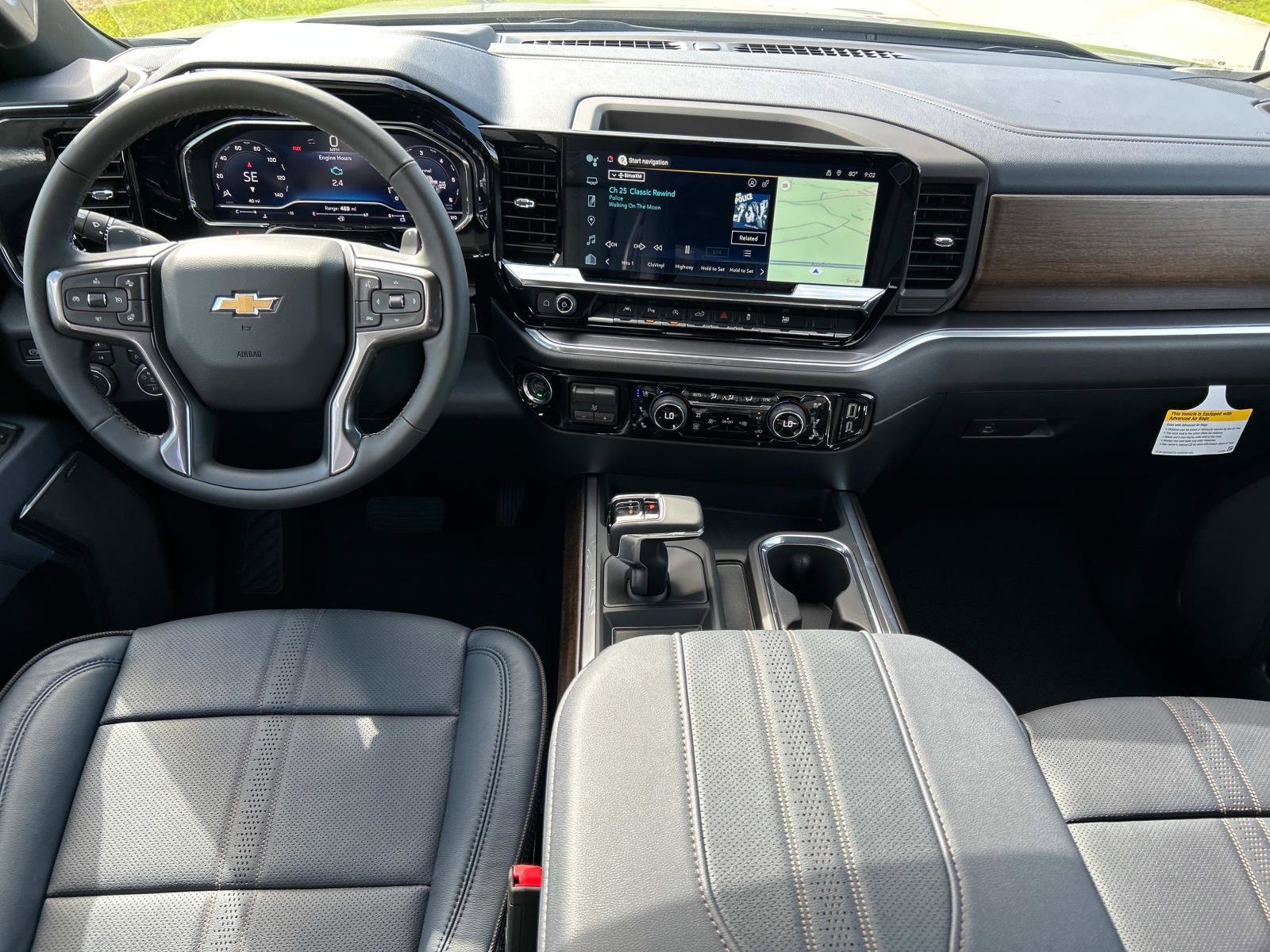 2025 Chevrolet Silverado 1500 High Country photo 13