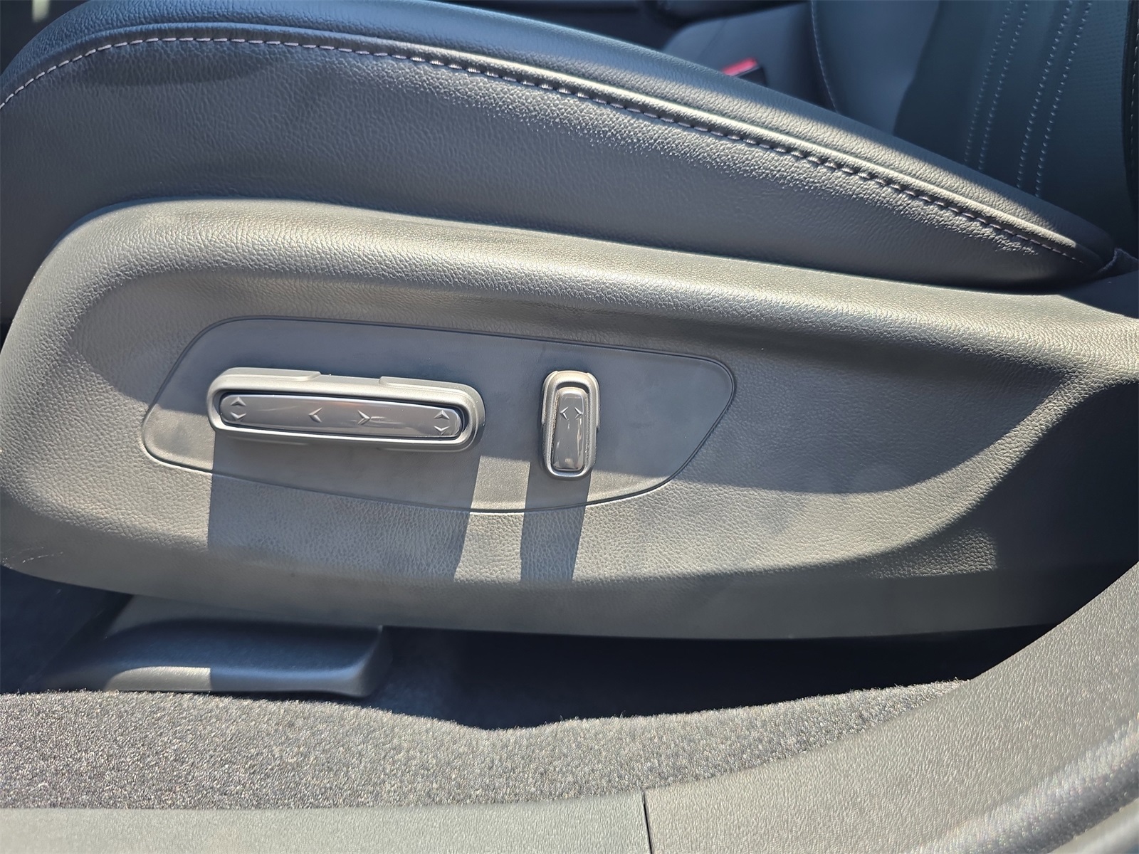 2026 Honda HR-V EX-L photo 18