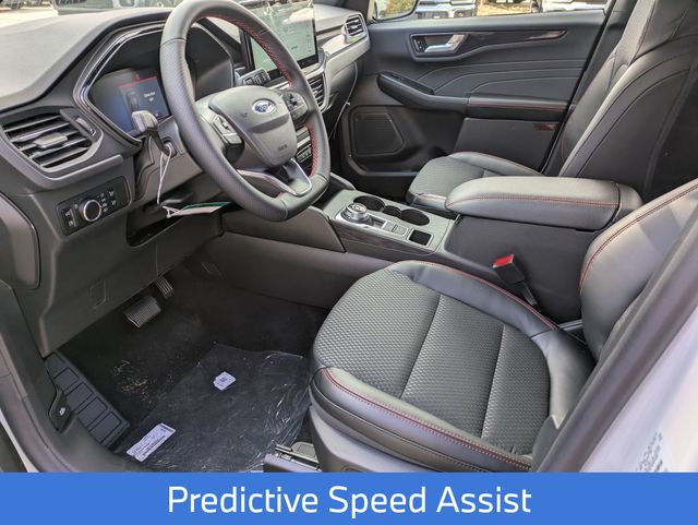 2025 Ford Escape ST-Line photo 14