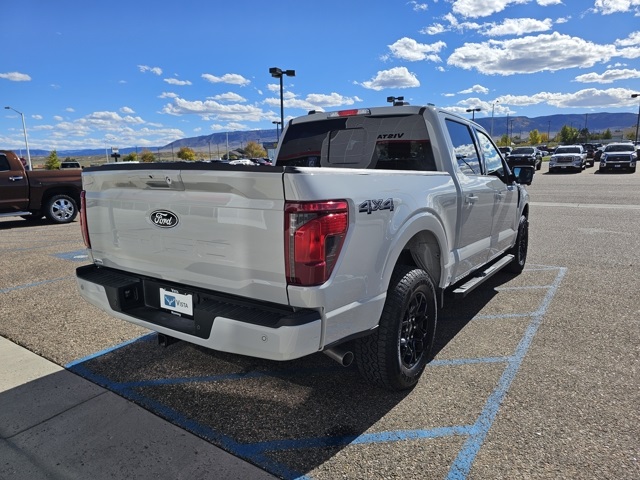 2024 Ford F-150 XLT photo 2