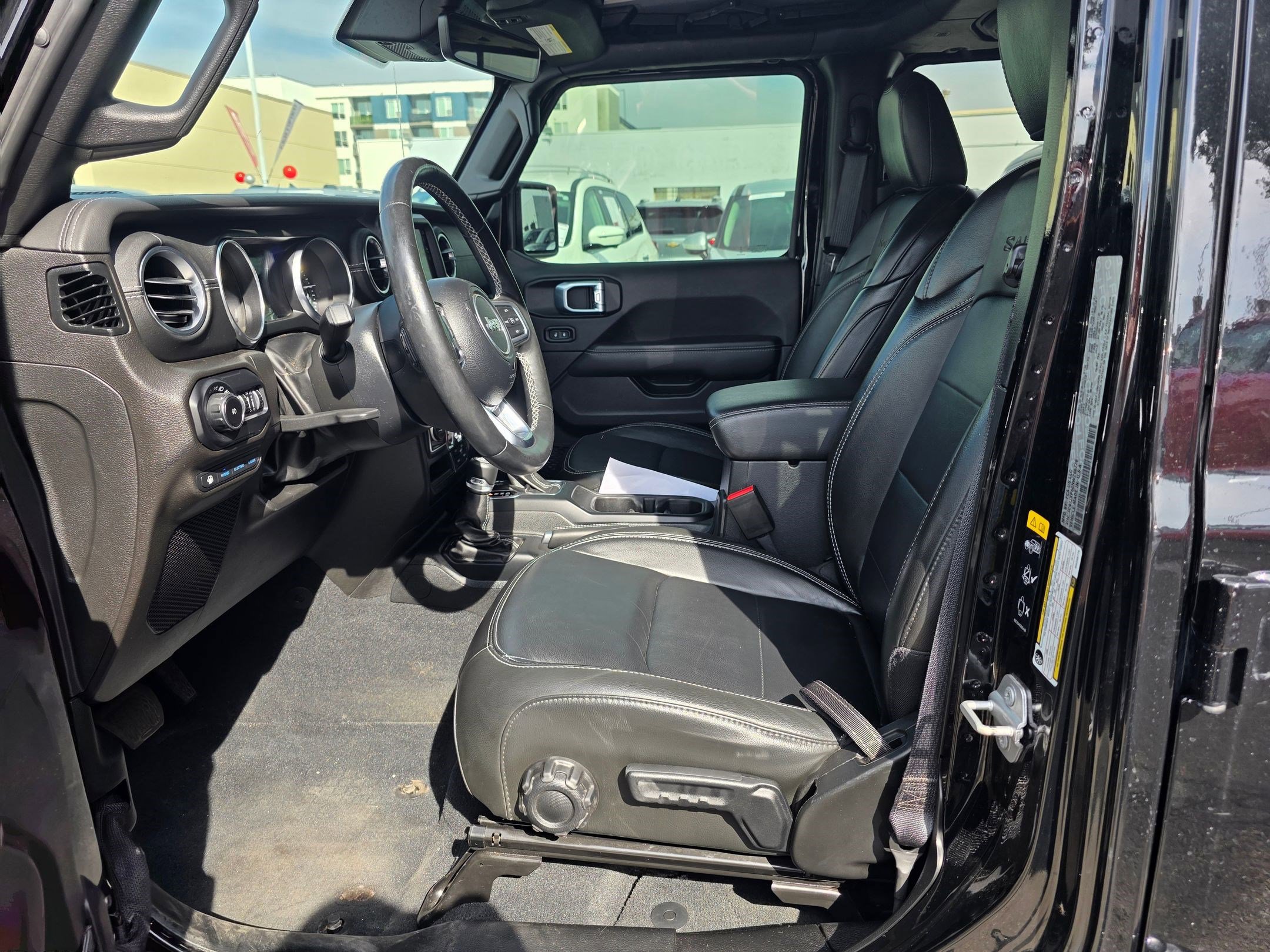 2022 Jeep Wrangler 4xe Unlimited Sahara photo 18