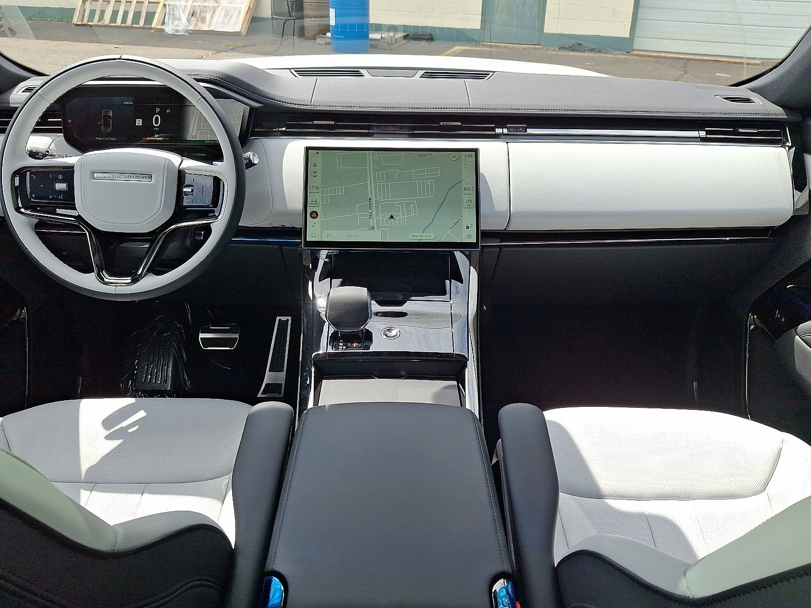 2025 Land Rover Range Rover Sport SE photo 11