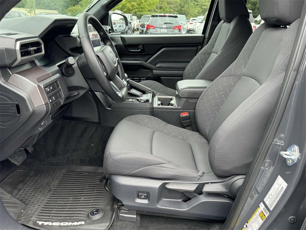 2024 Toyota Tacoma SR5 4x4 photo 17