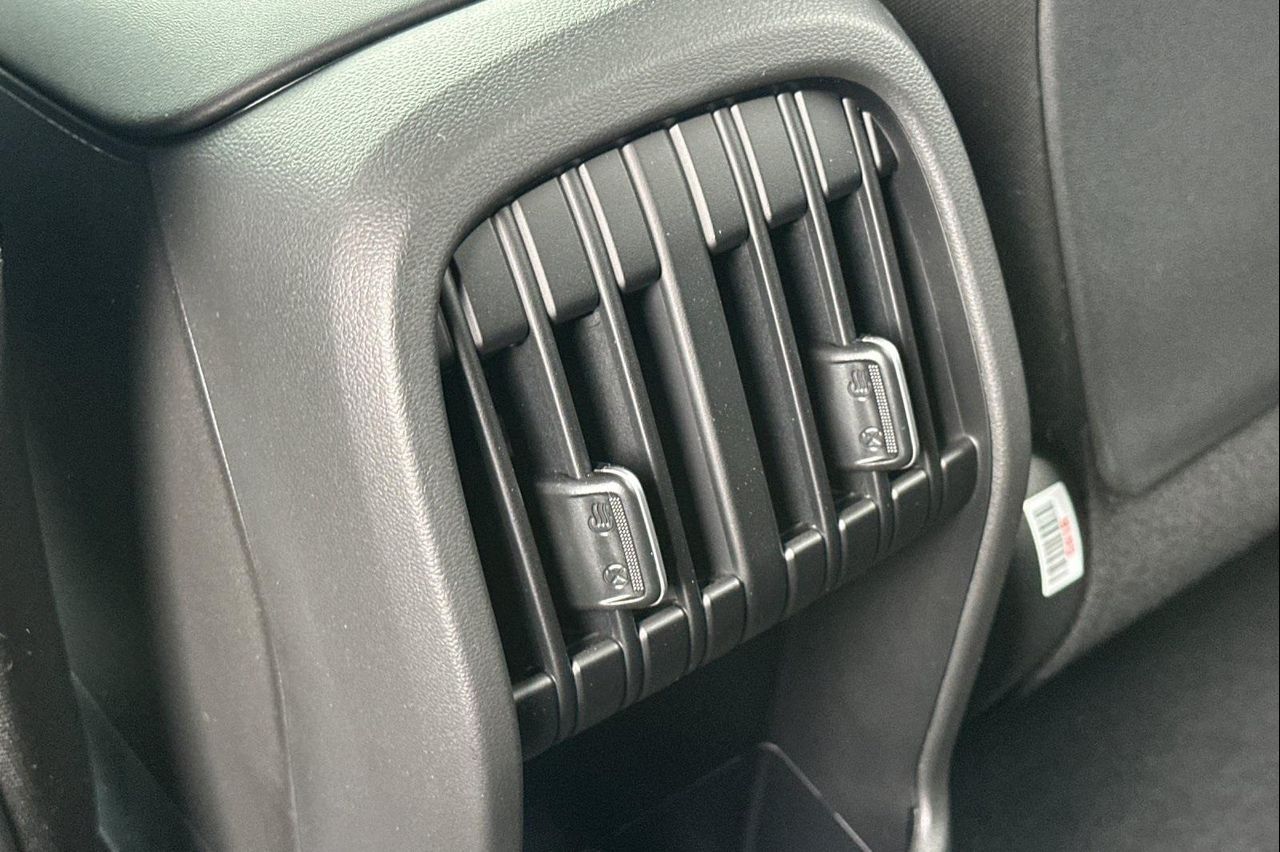 2025 Hyundai Kona SEL photo 14