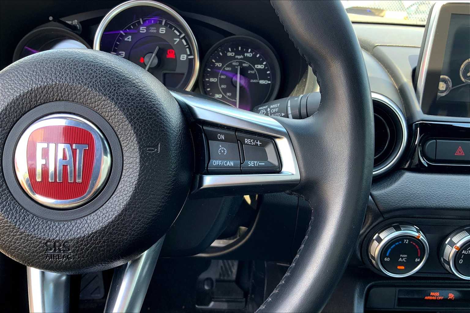 2017 Fiat 124 Spider Lusso photo 20