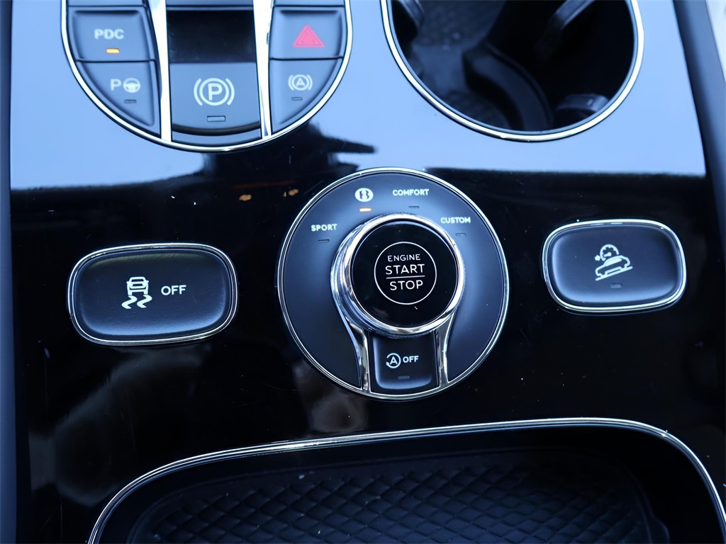 2023 Bentley Bentayga EWB Azure photo 27