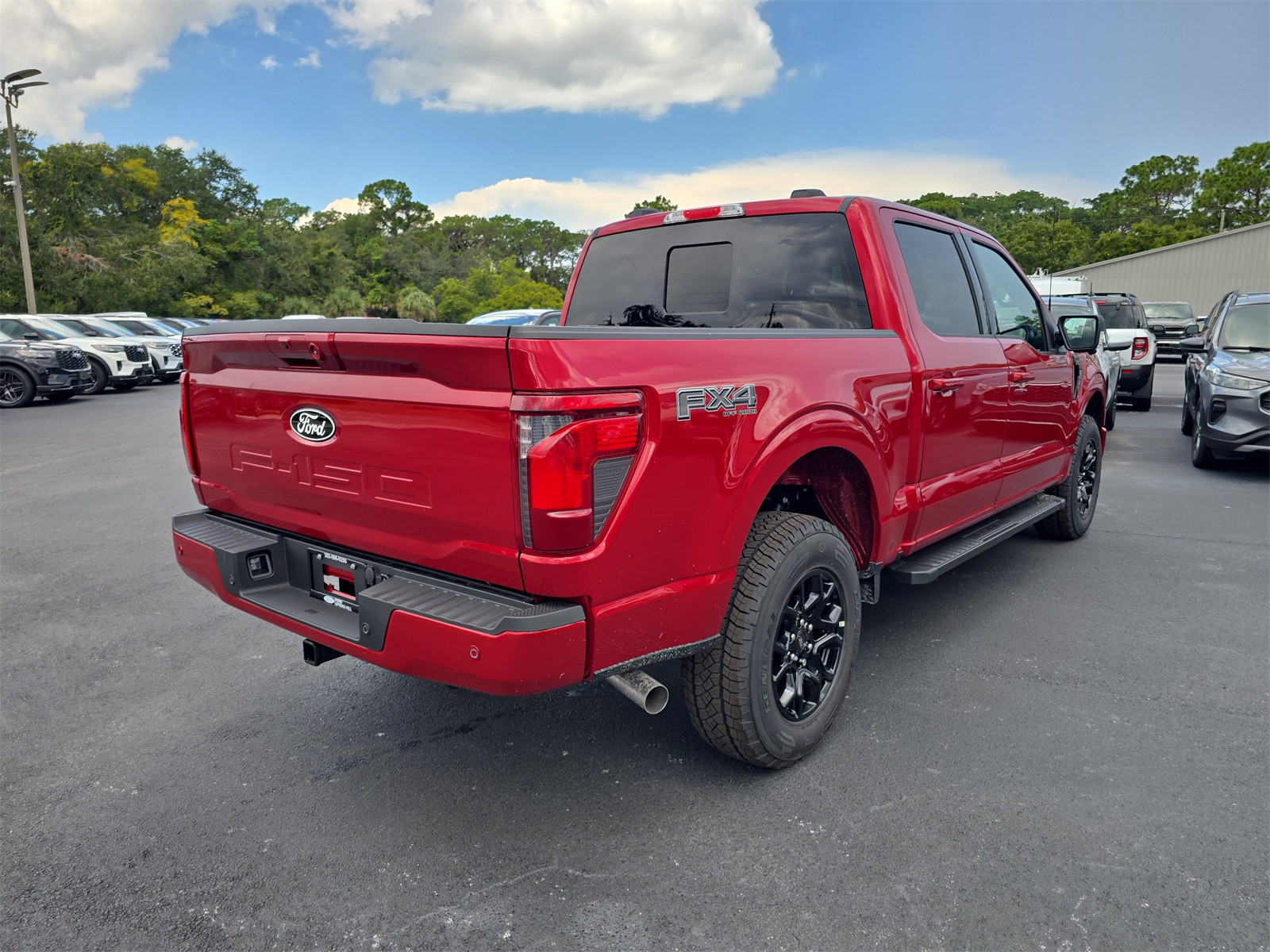 2025 Ford F-150 XLT photo 4