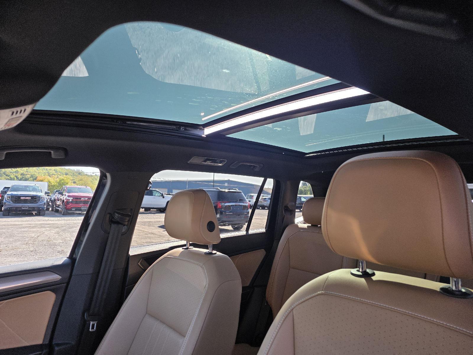 2022 Volkswagen Tiguan SE photo 21