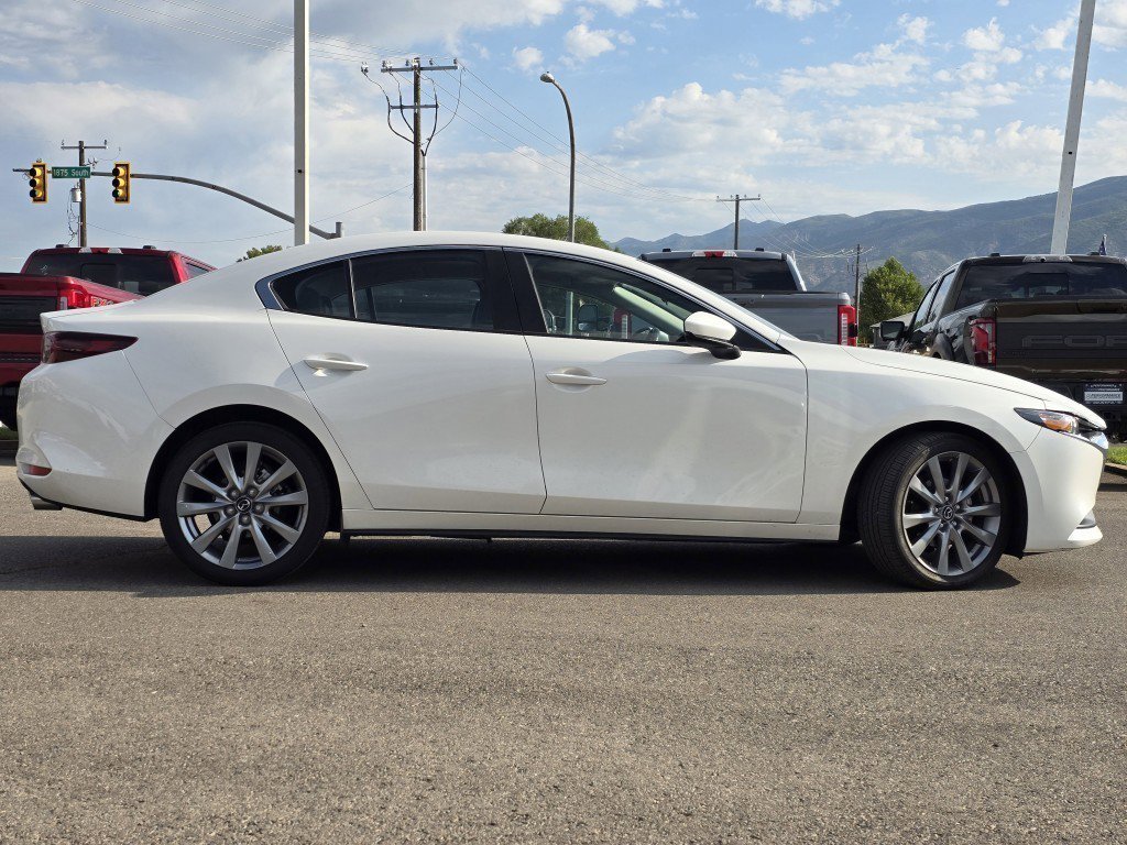 2023 Mazda Mazda3 2.5 Select photo 16