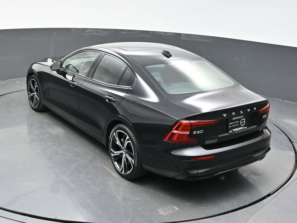 2024 Volvo S60 B5 Plus photo 26