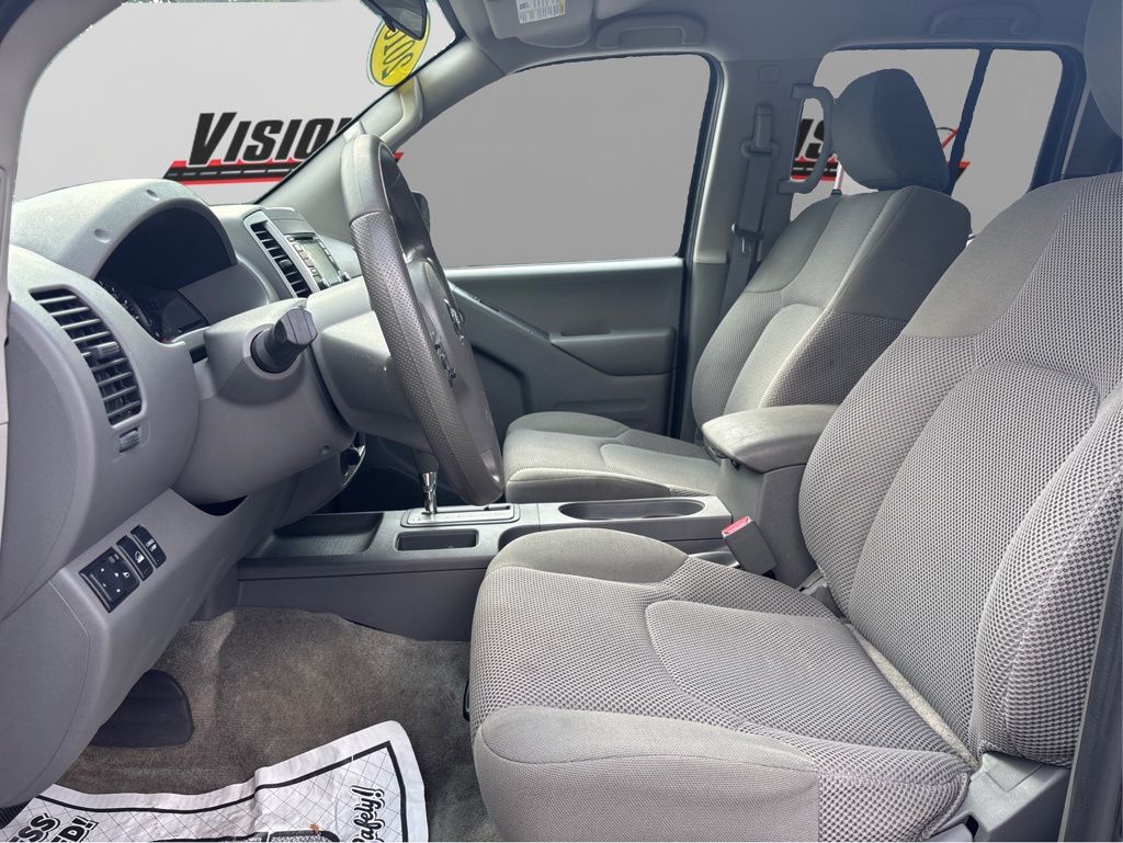 2018 Nissan Frontier SV photo 14