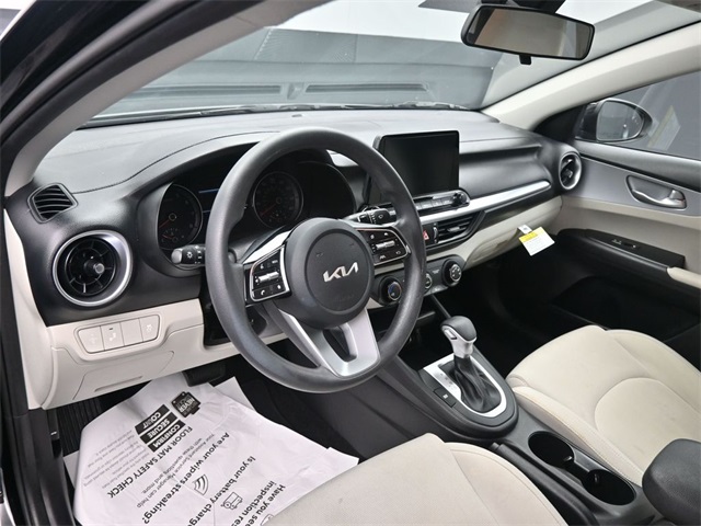 2023 Kia Forte LXS photo 17