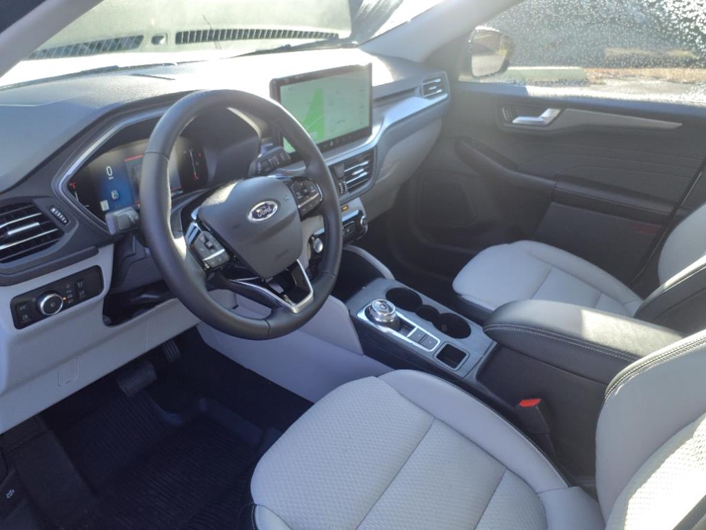 2025 Ford Escape Plug-In Hybrid photo 13