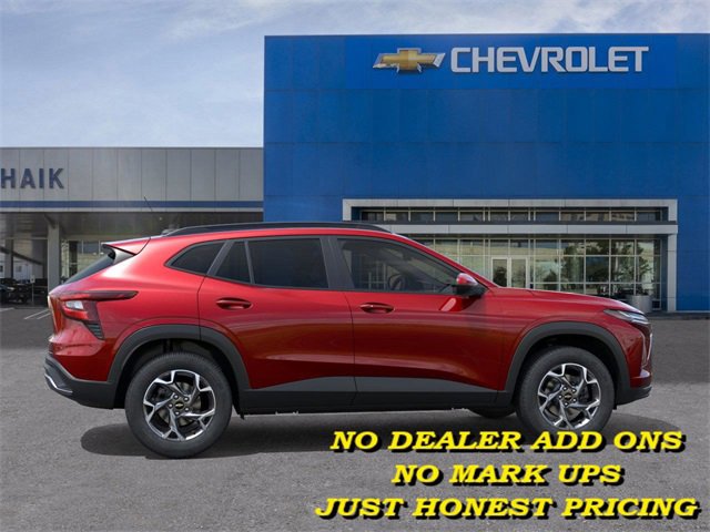 2026 Chevrolet Trax LT photo 4