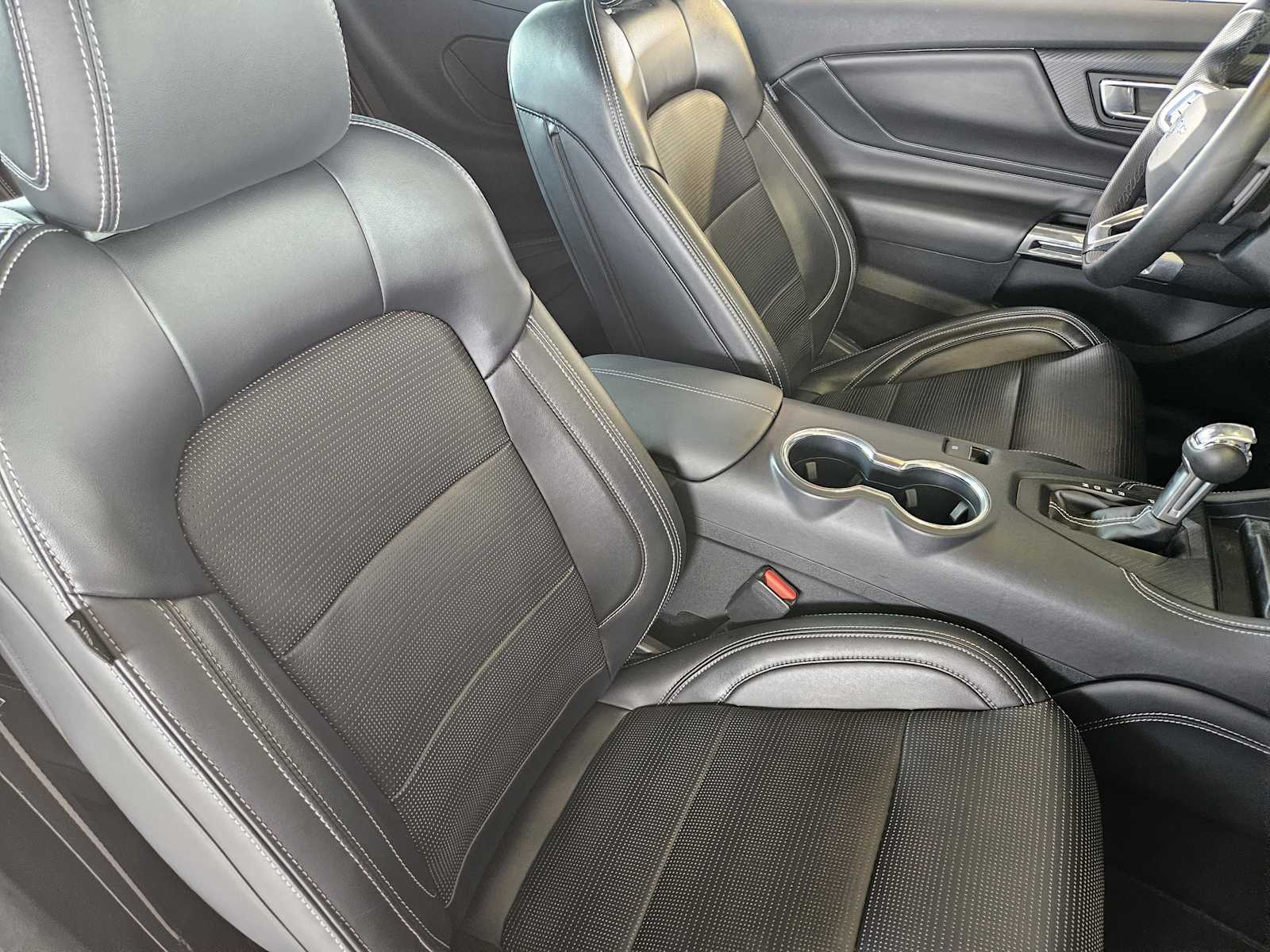 2024 Ford Mustang GT Premium photo 12