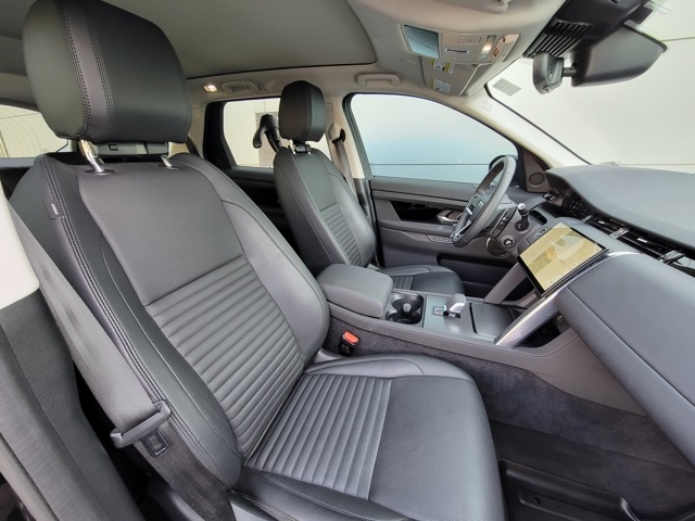 2024 Land Rover Discovery Sport S photo 17