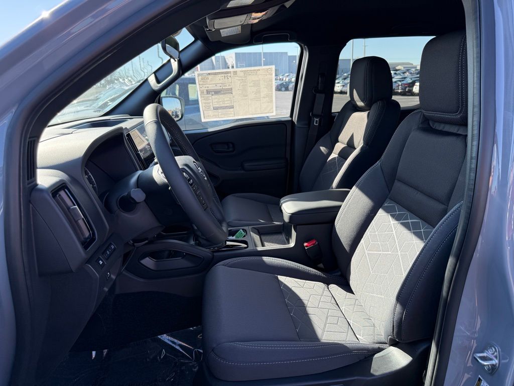 2026 Nissan Frontier SV photo 4