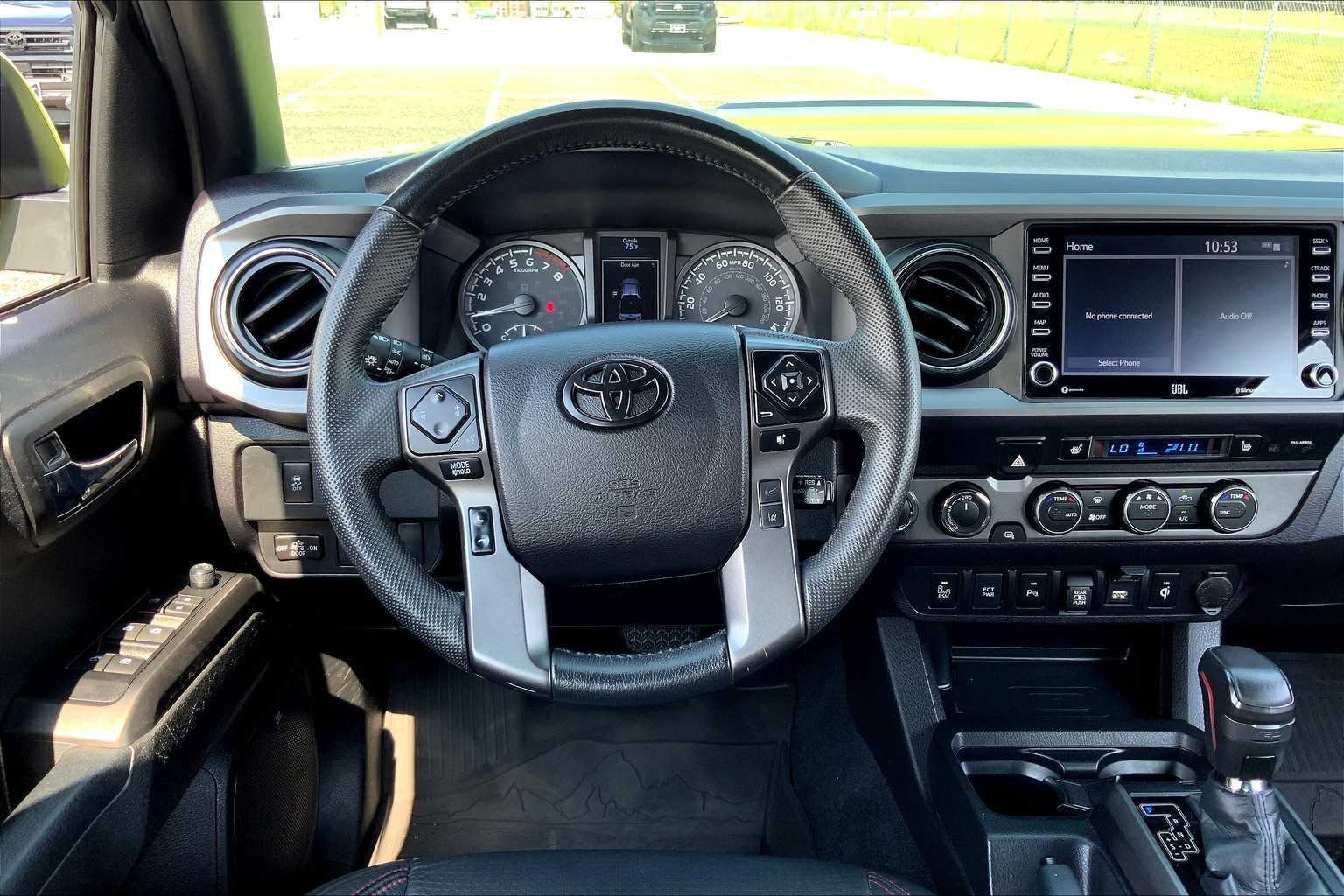 2022 Toyota Tacoma TRD Pro photo 5