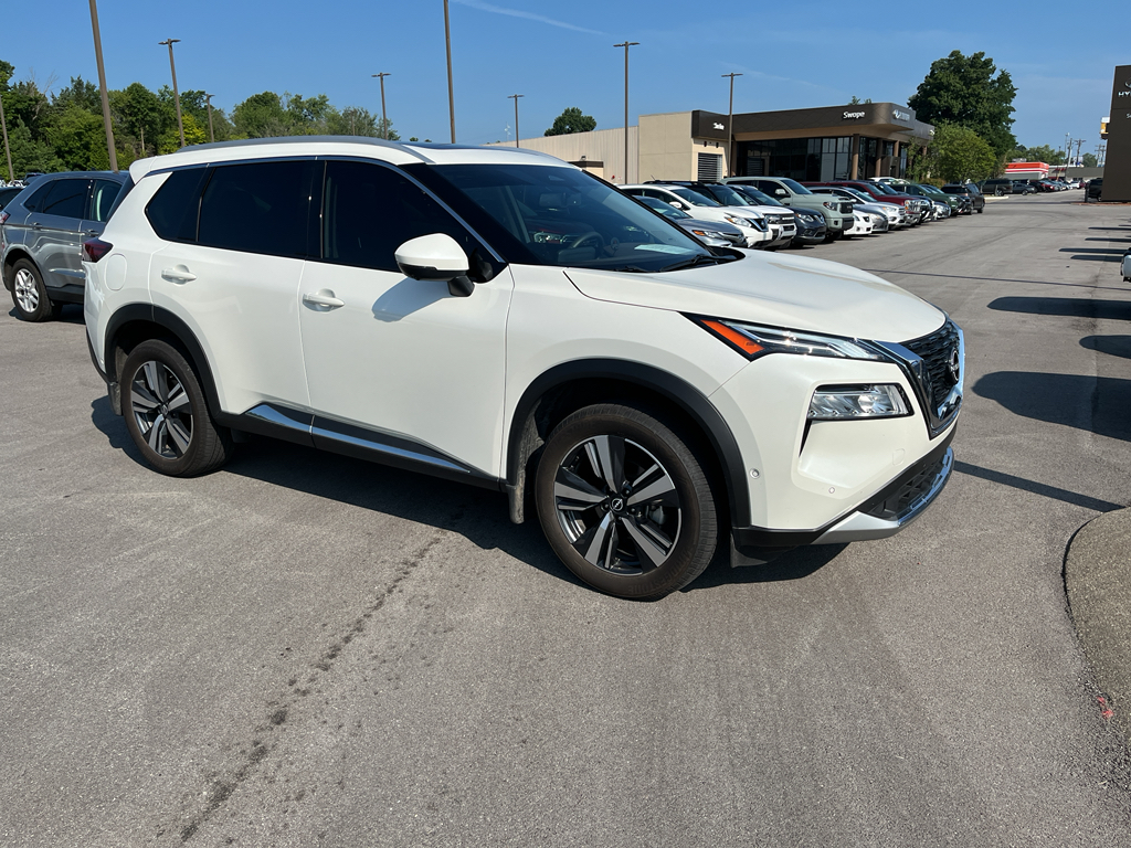 2023 Nissan Rogue Platinum photo 2