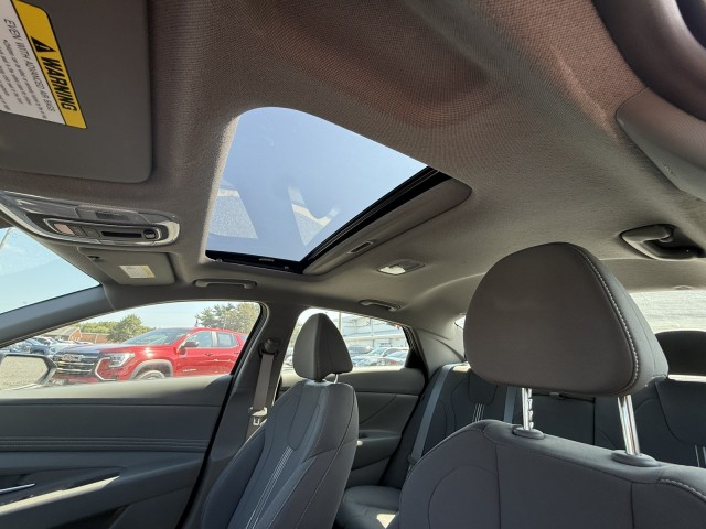 Used 2025 Hyundai Elantra SEL with VIN KMHLS4DG2SU922931 for sale in Penns Grove, NJ