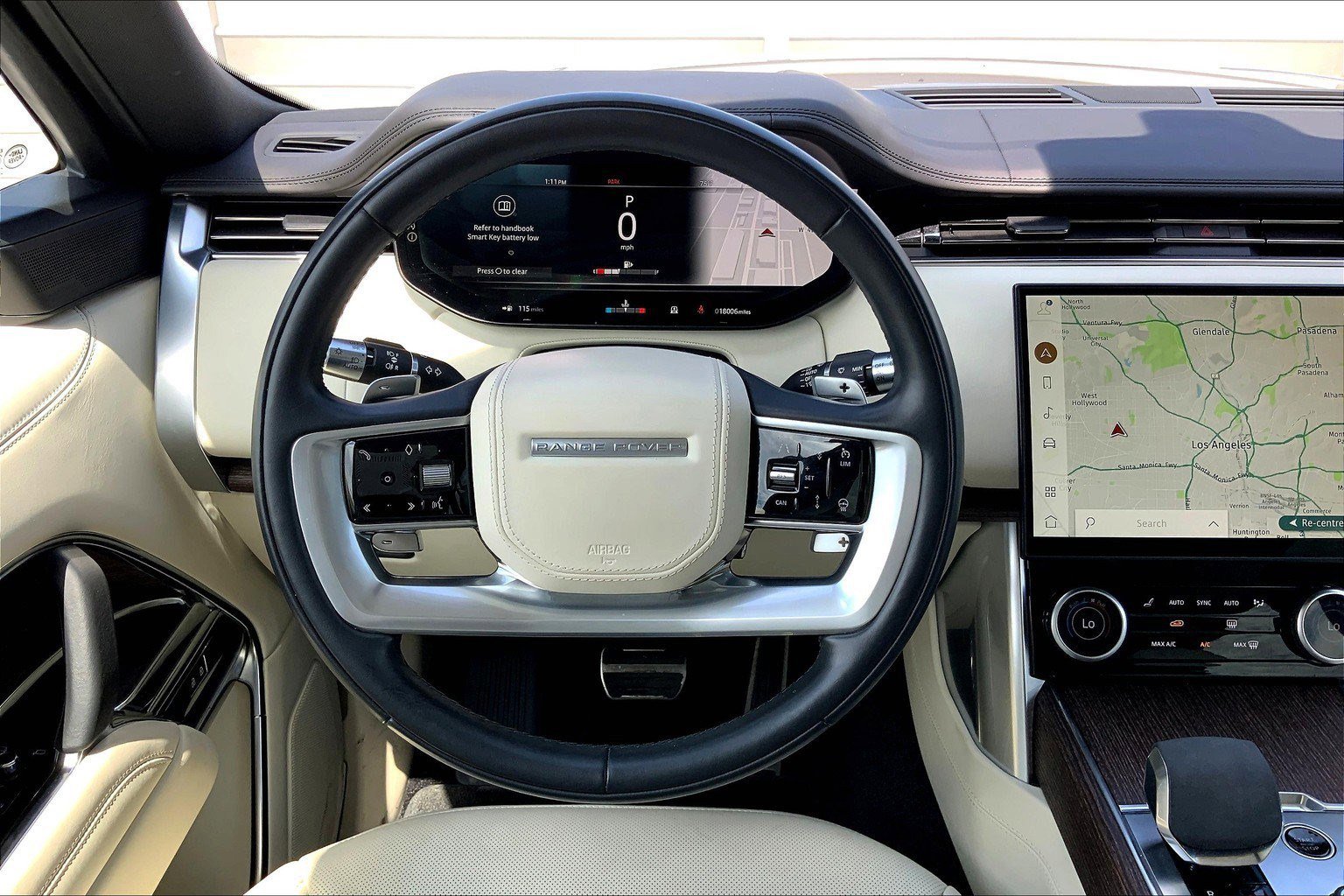 2022 Land Rover Range Rover SE photo 4