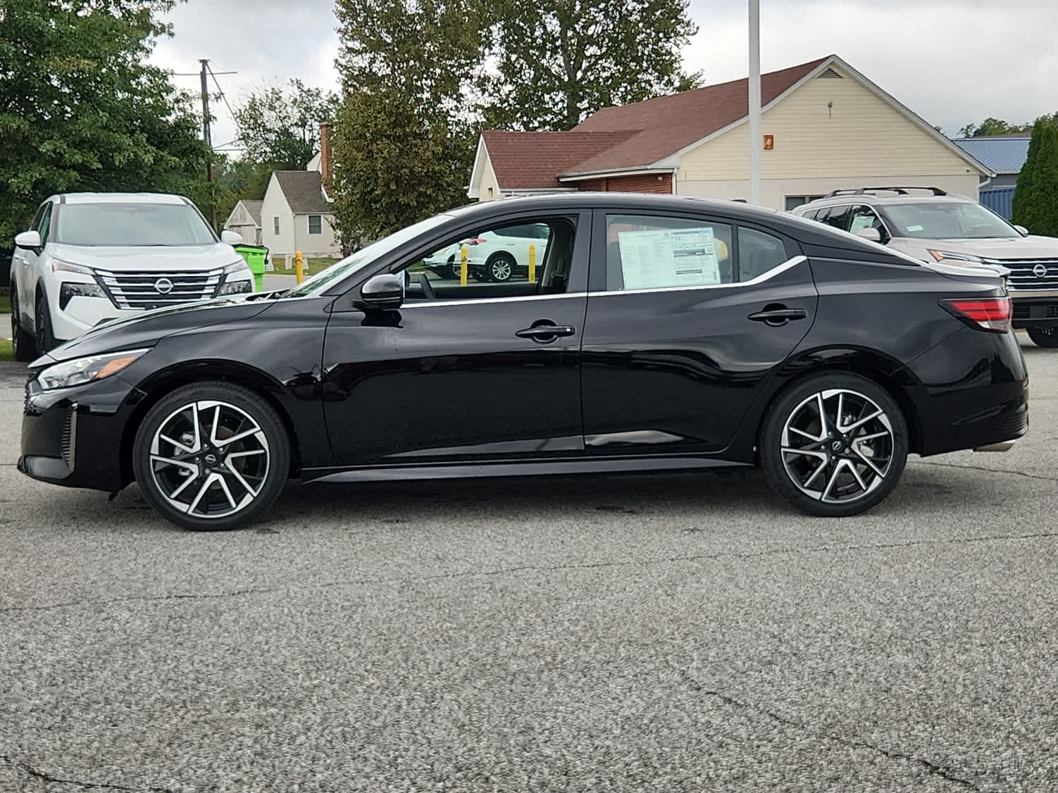 2025 Nissan Sentra SR photo 5