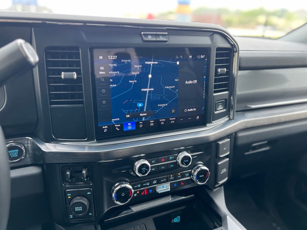 2025 Ford F-250 Lariat photo 5