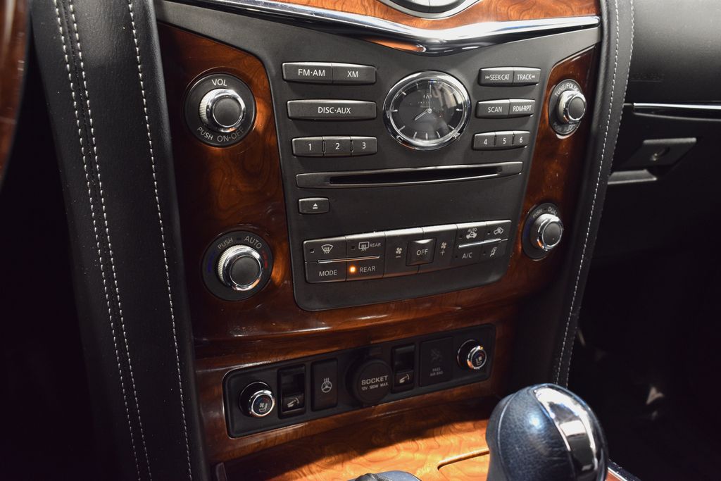 2017 Infiniti QX80 Base photo 25
