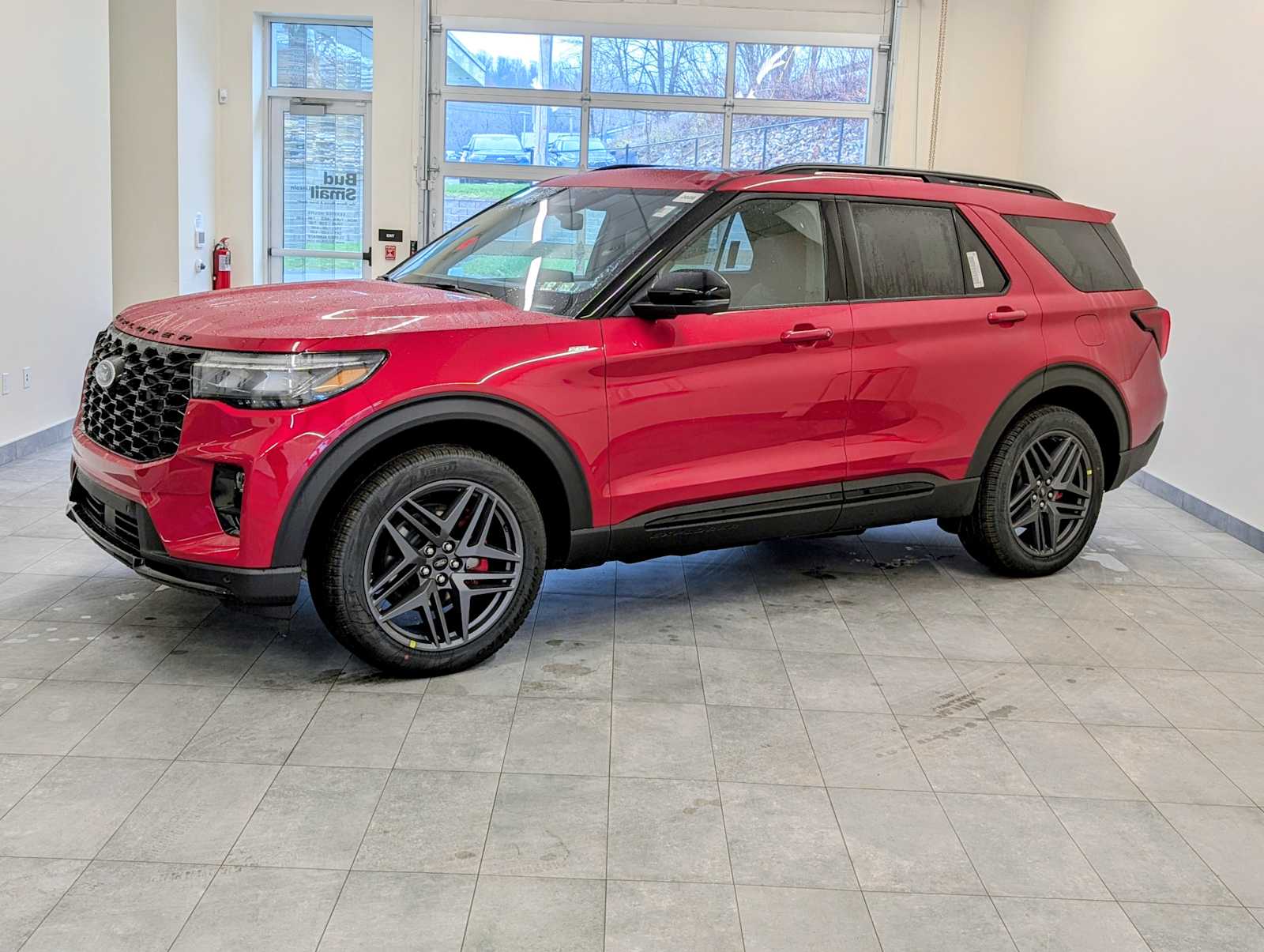 2026 Ford Explorer ST-LINE's photo