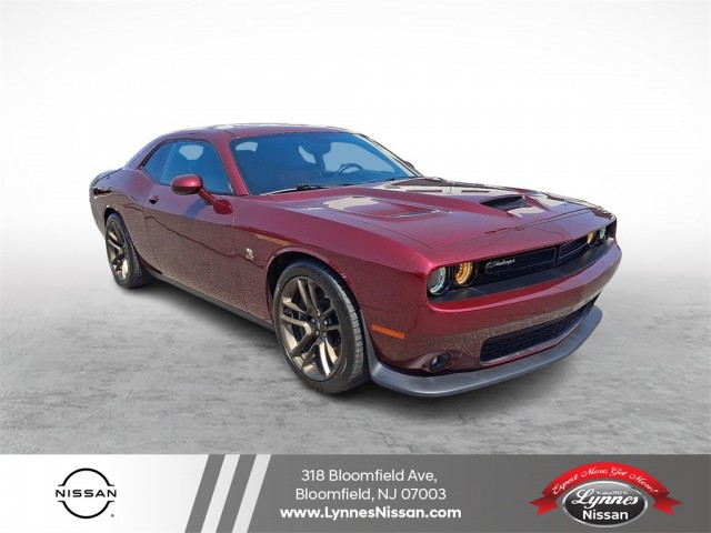 Pre-Owned 2023 Dodge Challenger R/T 2D Coupe in Bloomfield