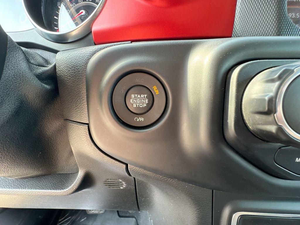 2019 Jeep Wrangler Unlimited Rubicon photo 15
