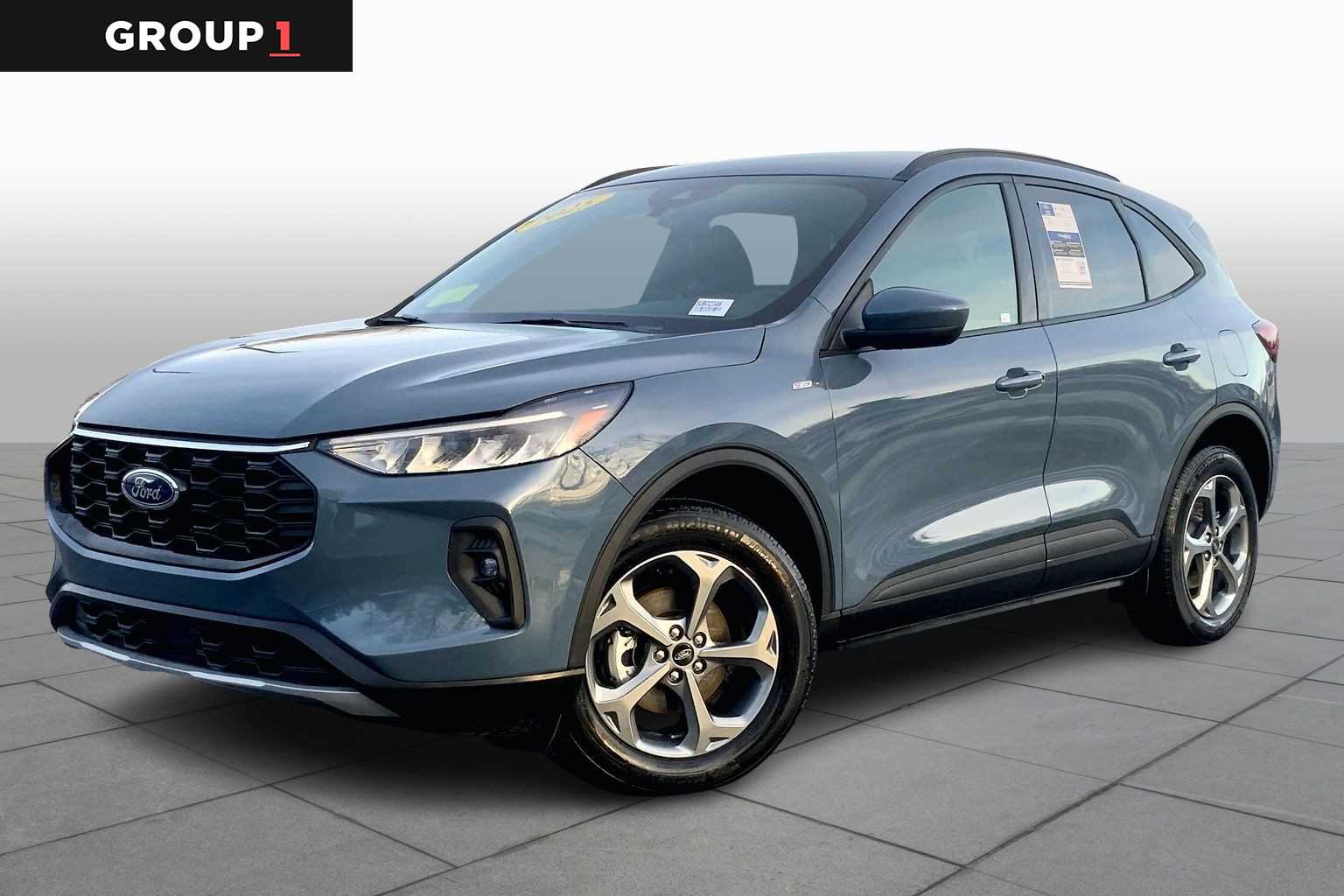 2025 Ford Escape ST-Line Select's photo