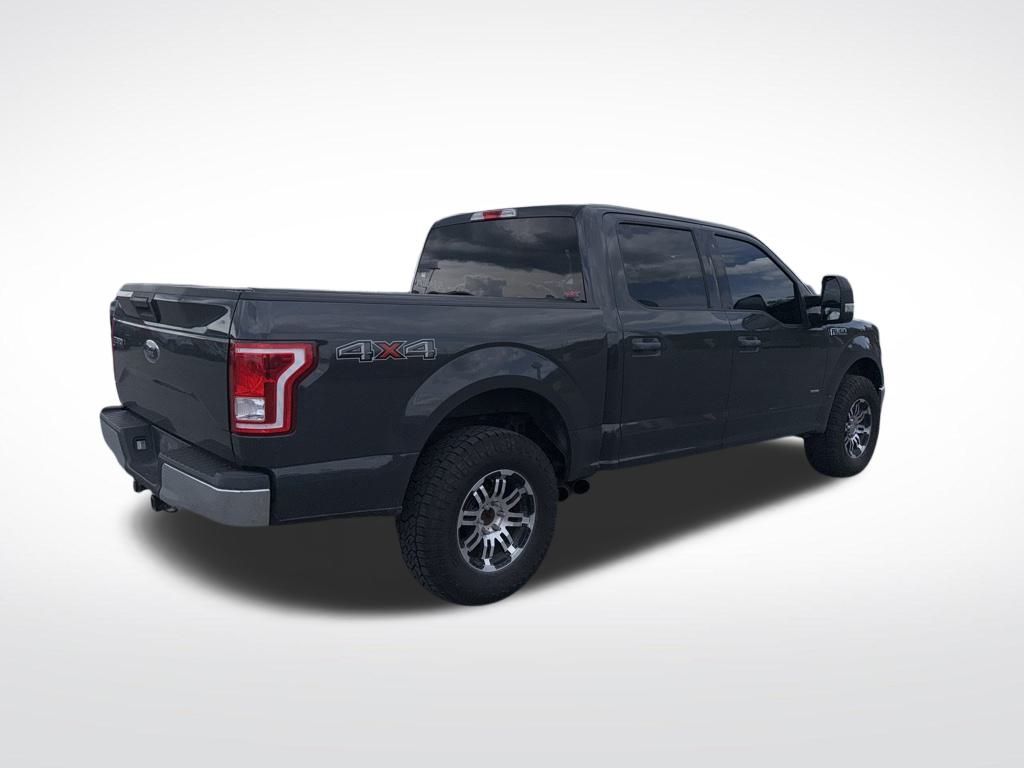 2017 Ford F-150 XLT photo 4