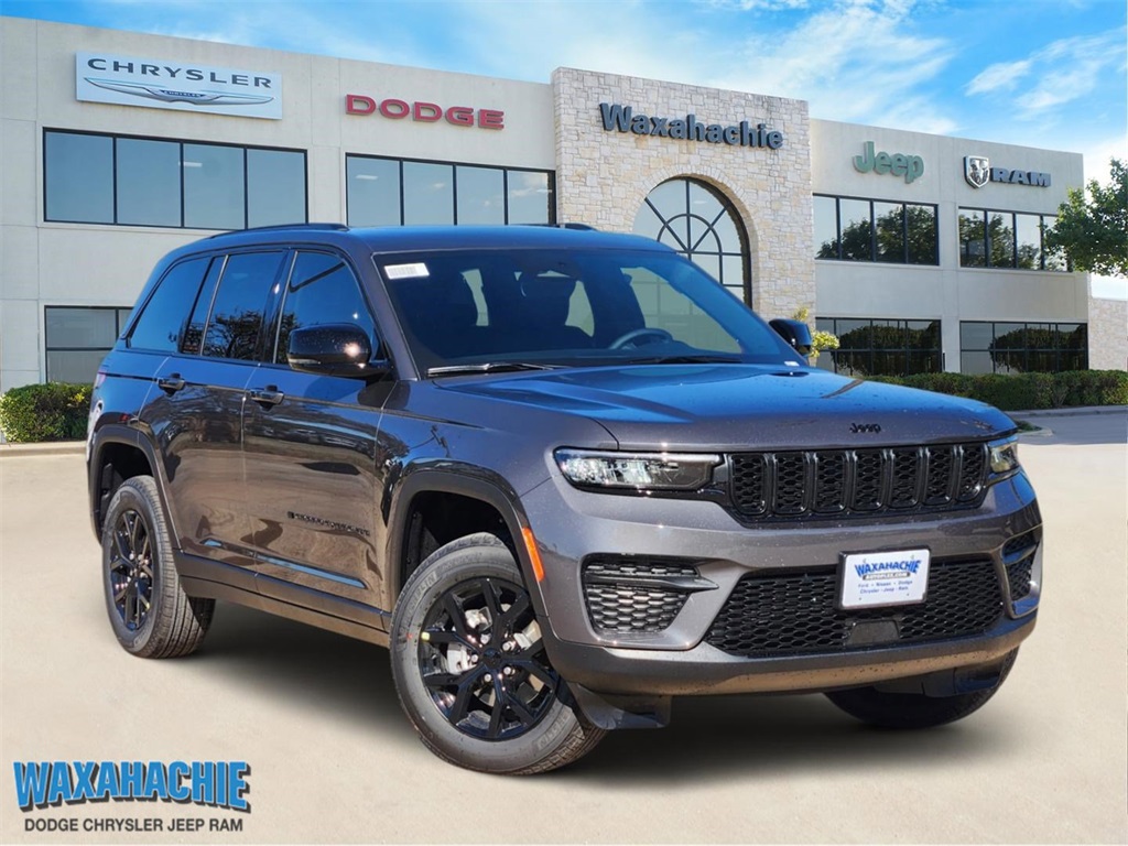 2025 Jeep Grand Cherokee Altitude's photo