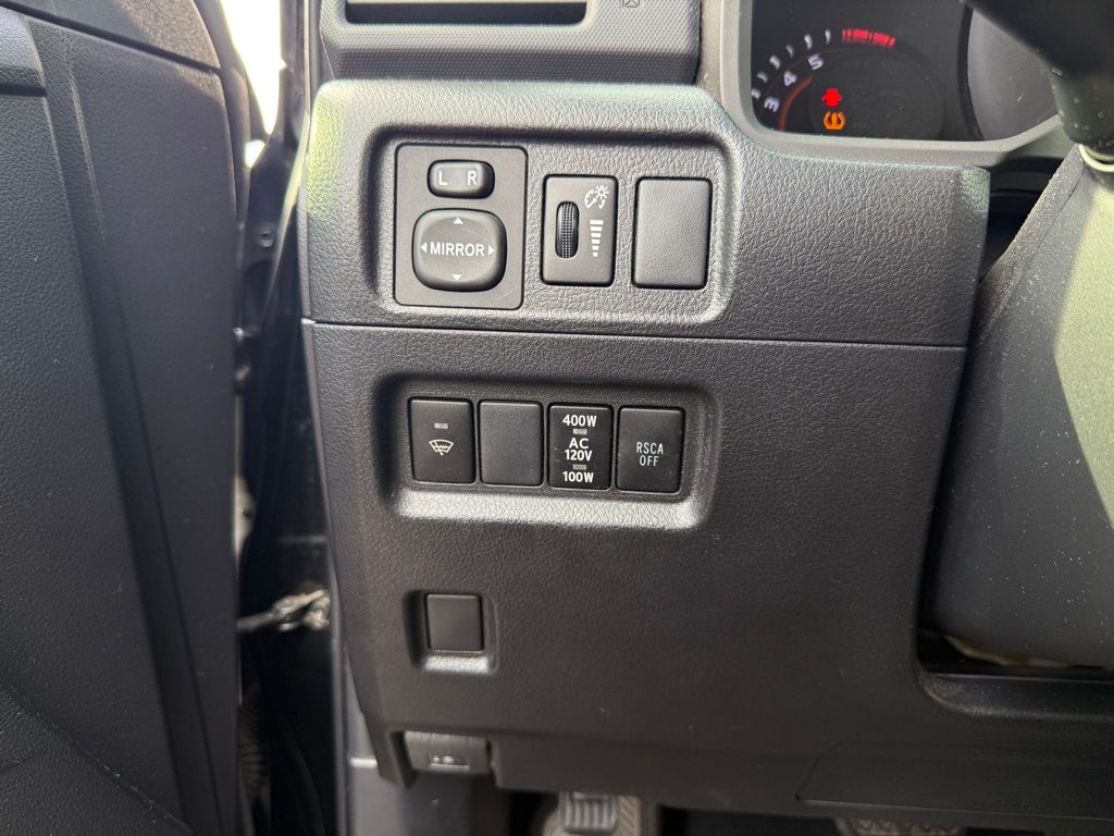 2013 Toyota 4Runner Limited photo 10