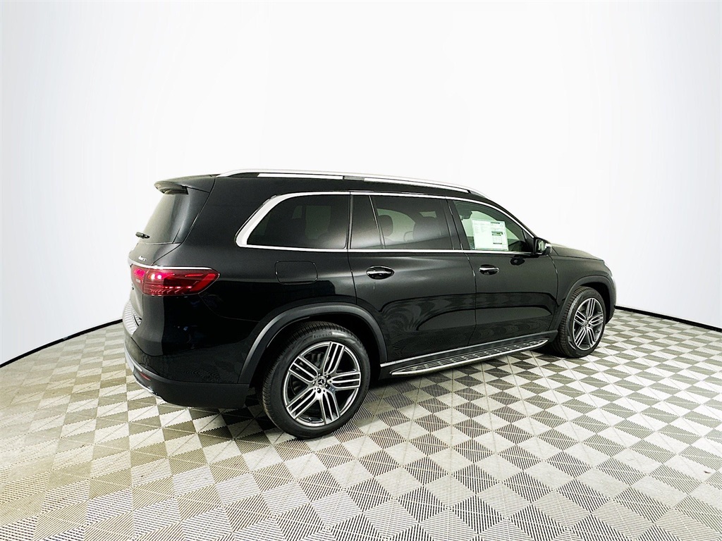 2025 Mercedes Benz GLS 450 4MATIC photo 4