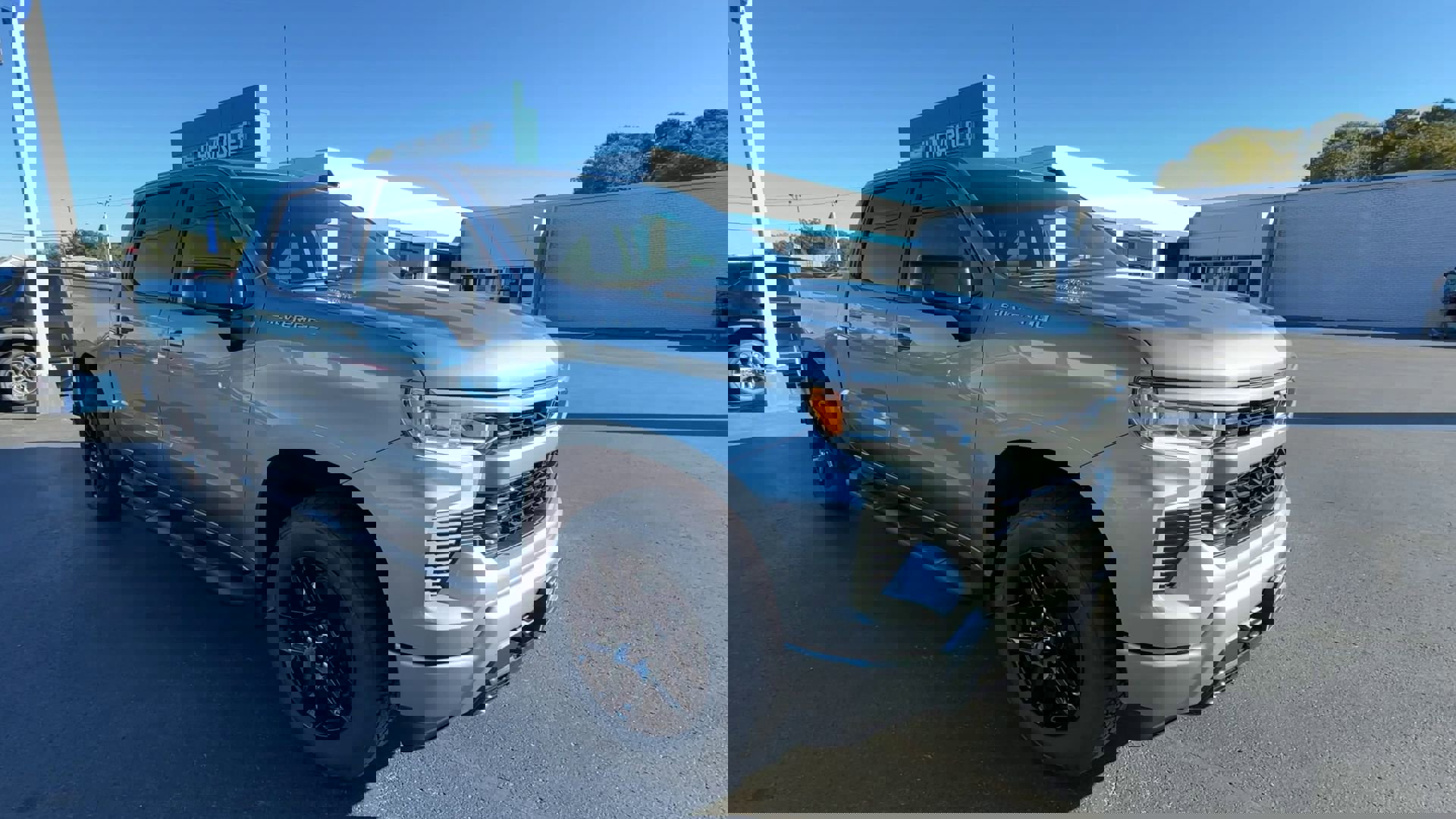 2026 Chevrolet Silverado 1500 RST photo 2