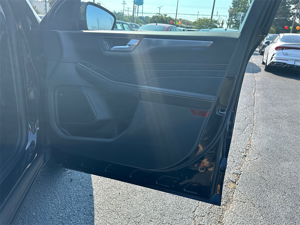 2021 Ford Escape Titanium photo 13