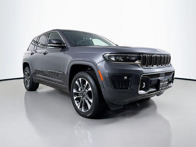 2025 Jeep Grand Cherokee Overland's photo
